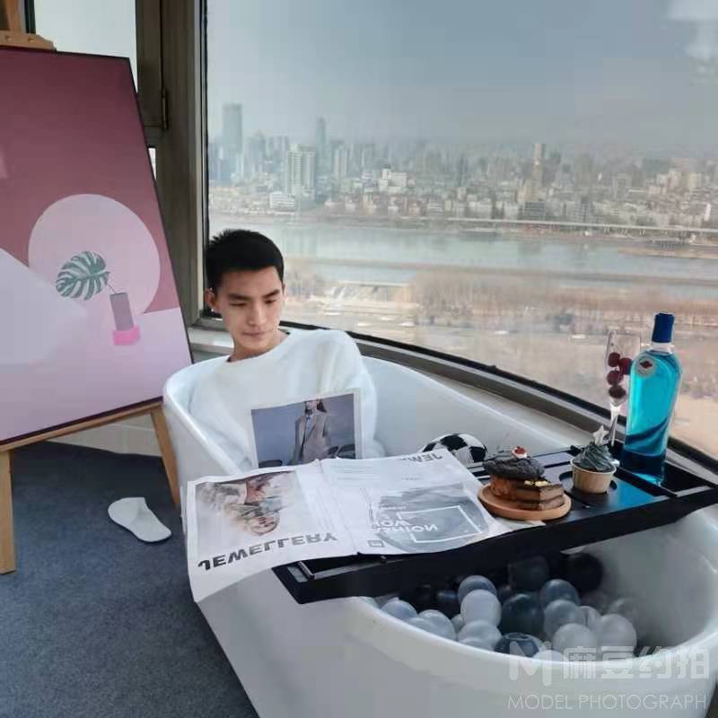 校园模特