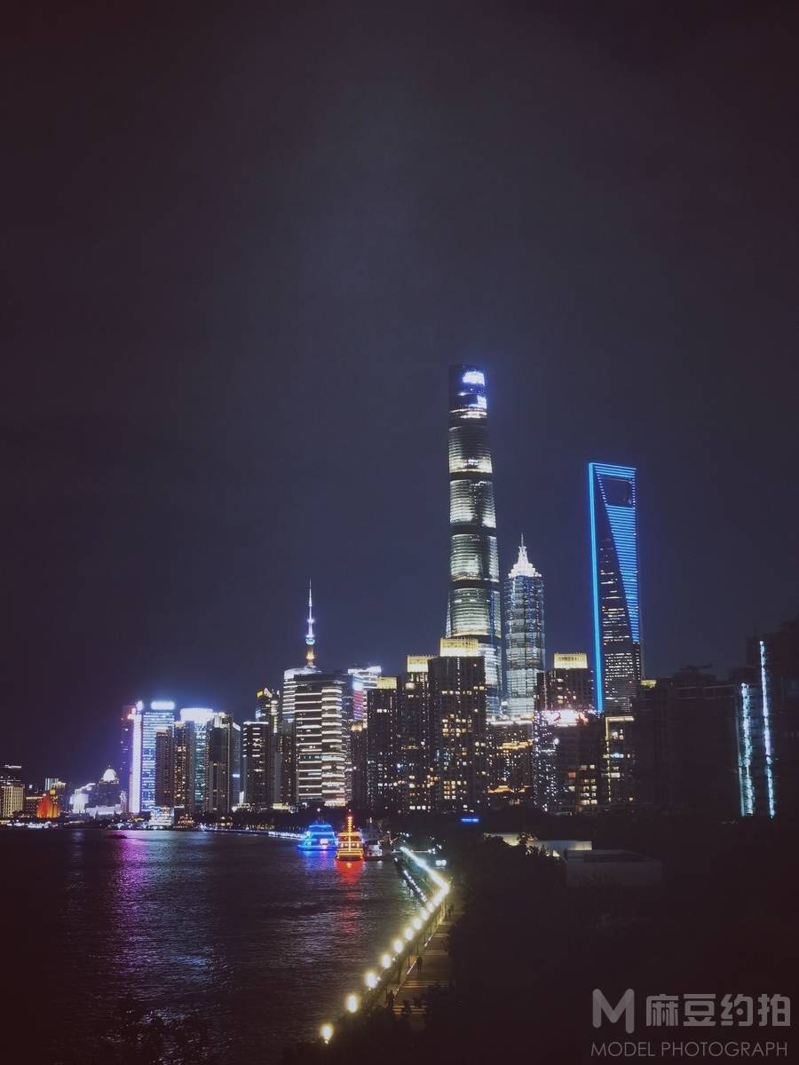 夜景模特