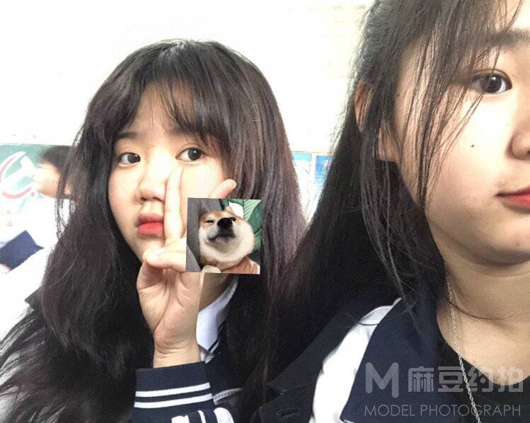 校园模特