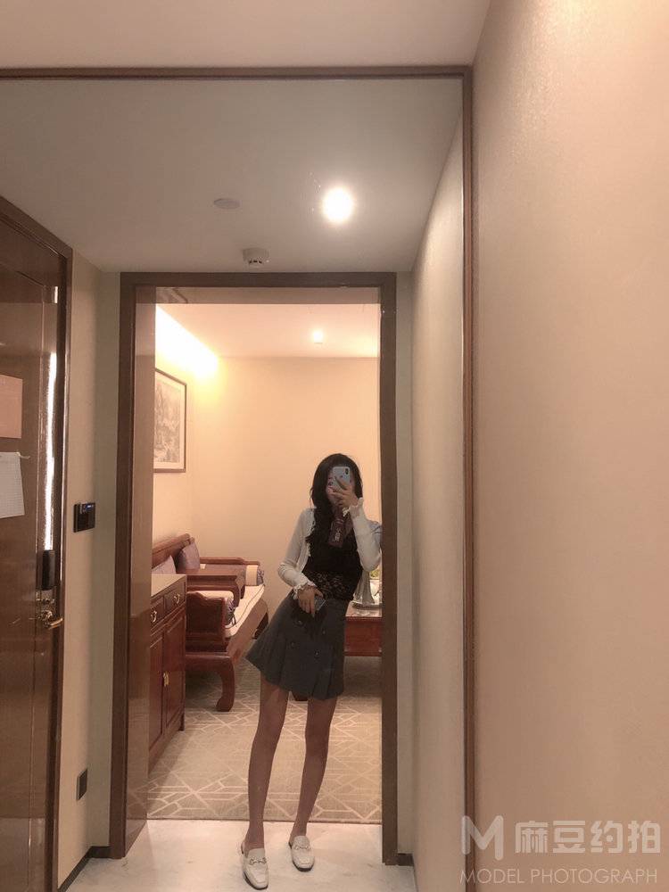 黑白模特