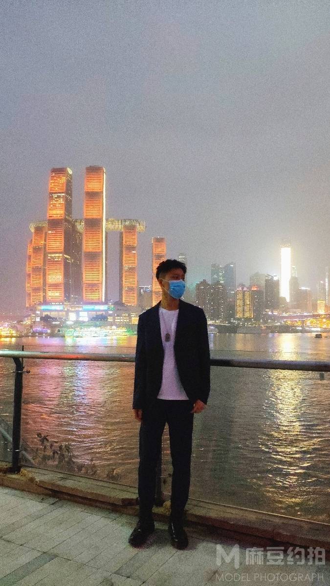 夜景模特
