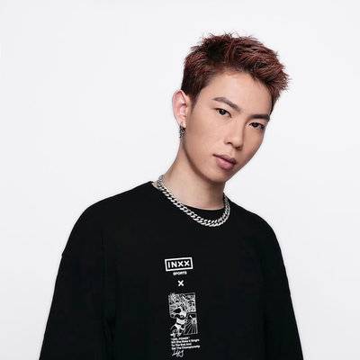 黑白模特