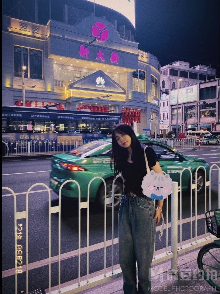 夜景模特