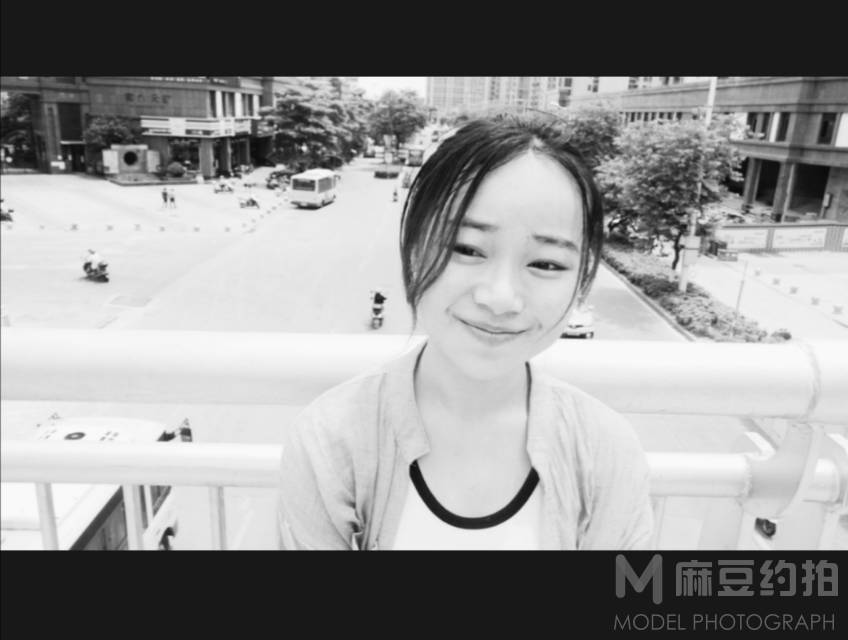 黑白模特