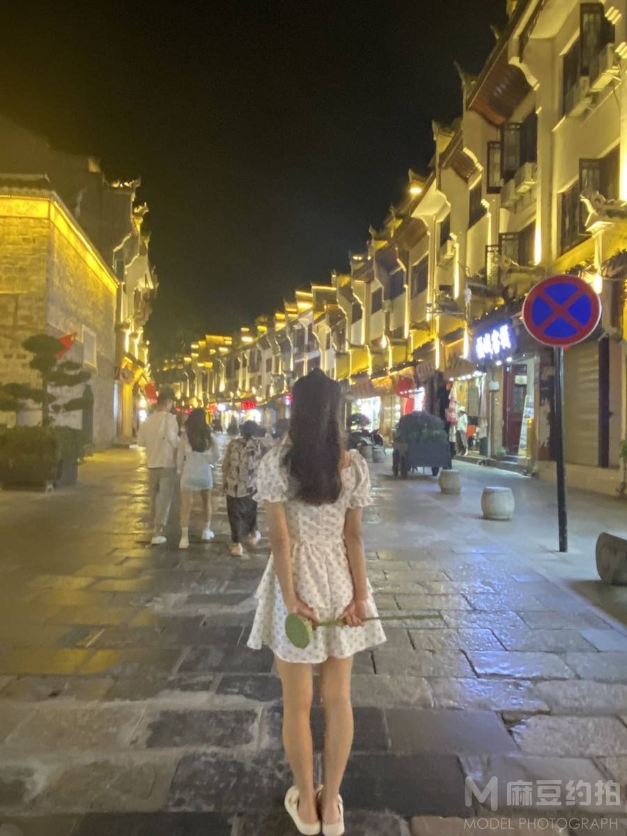 夜景模特