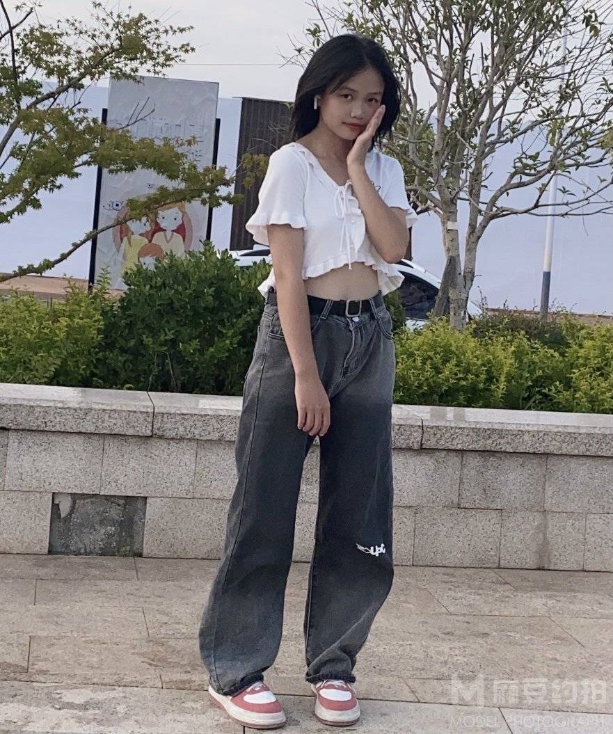 妆容模特