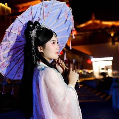 汉服模特