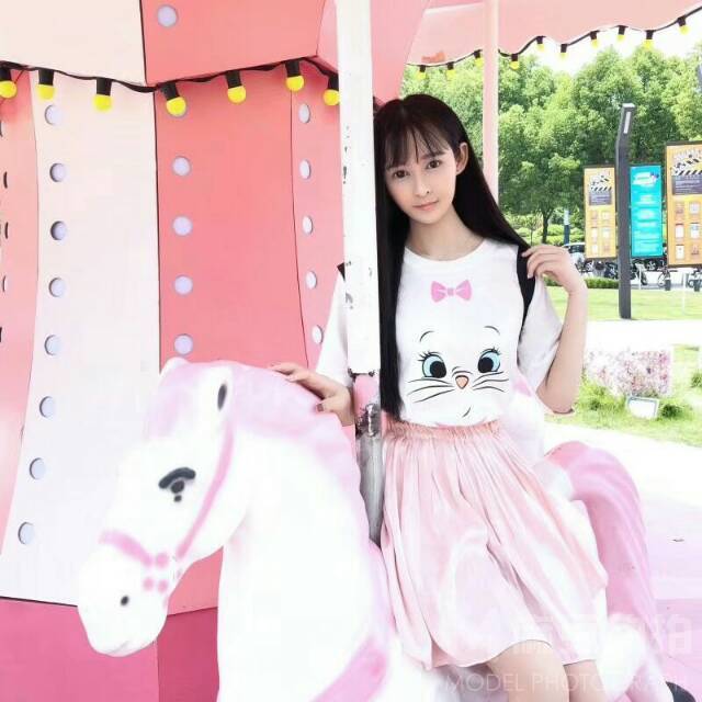 校园模特