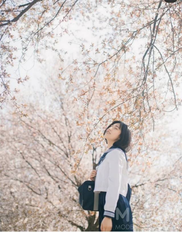 校园模特