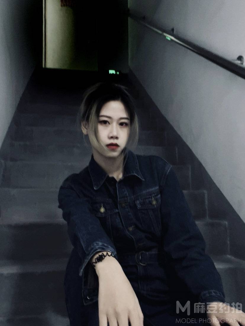 胶片模特