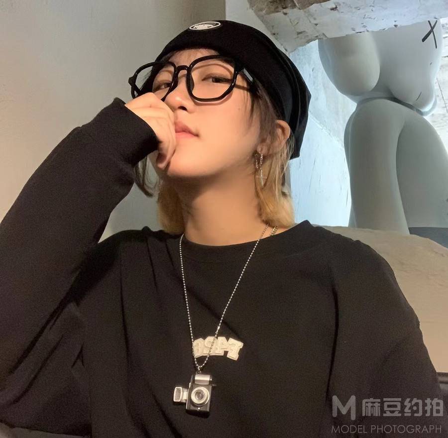 胶片模特