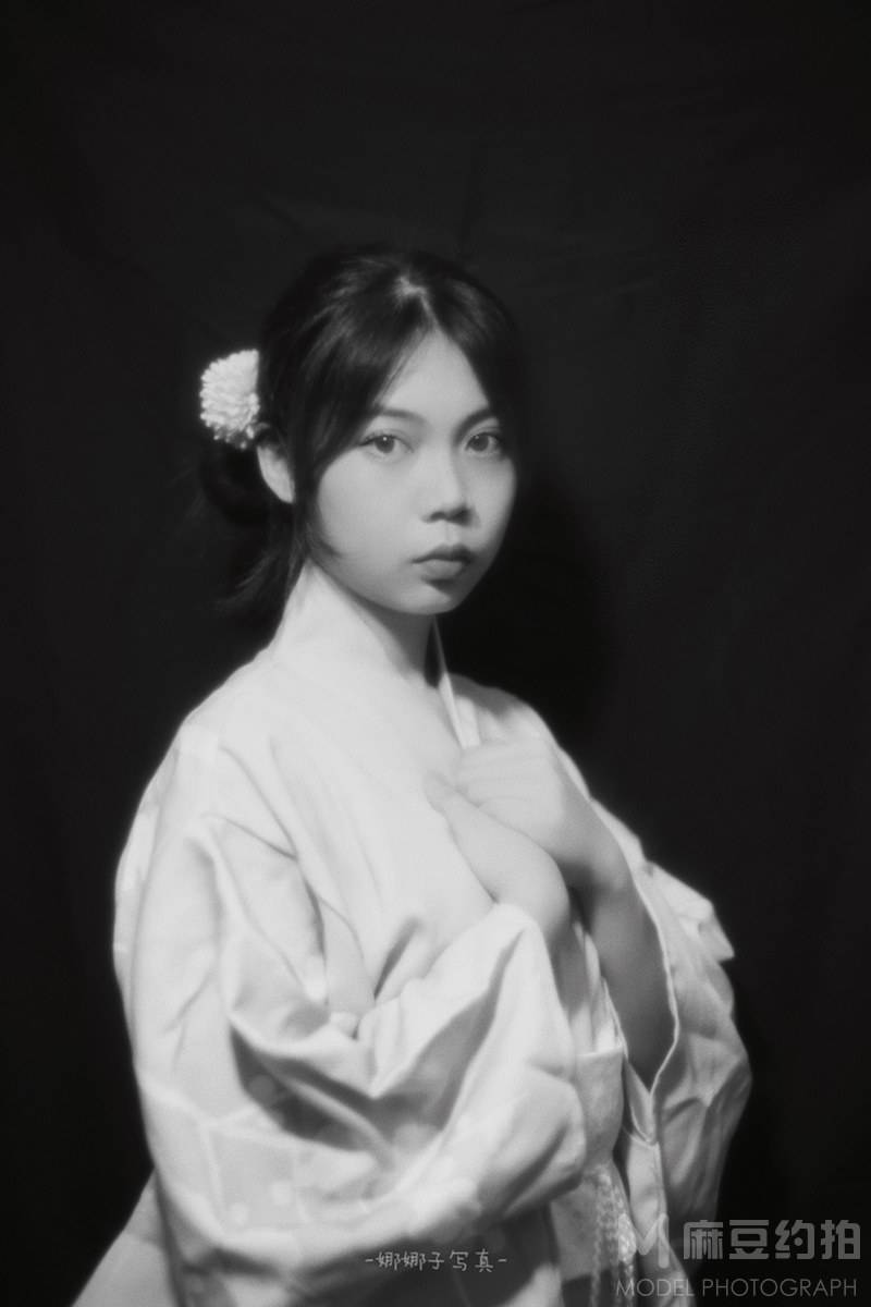黑白模特