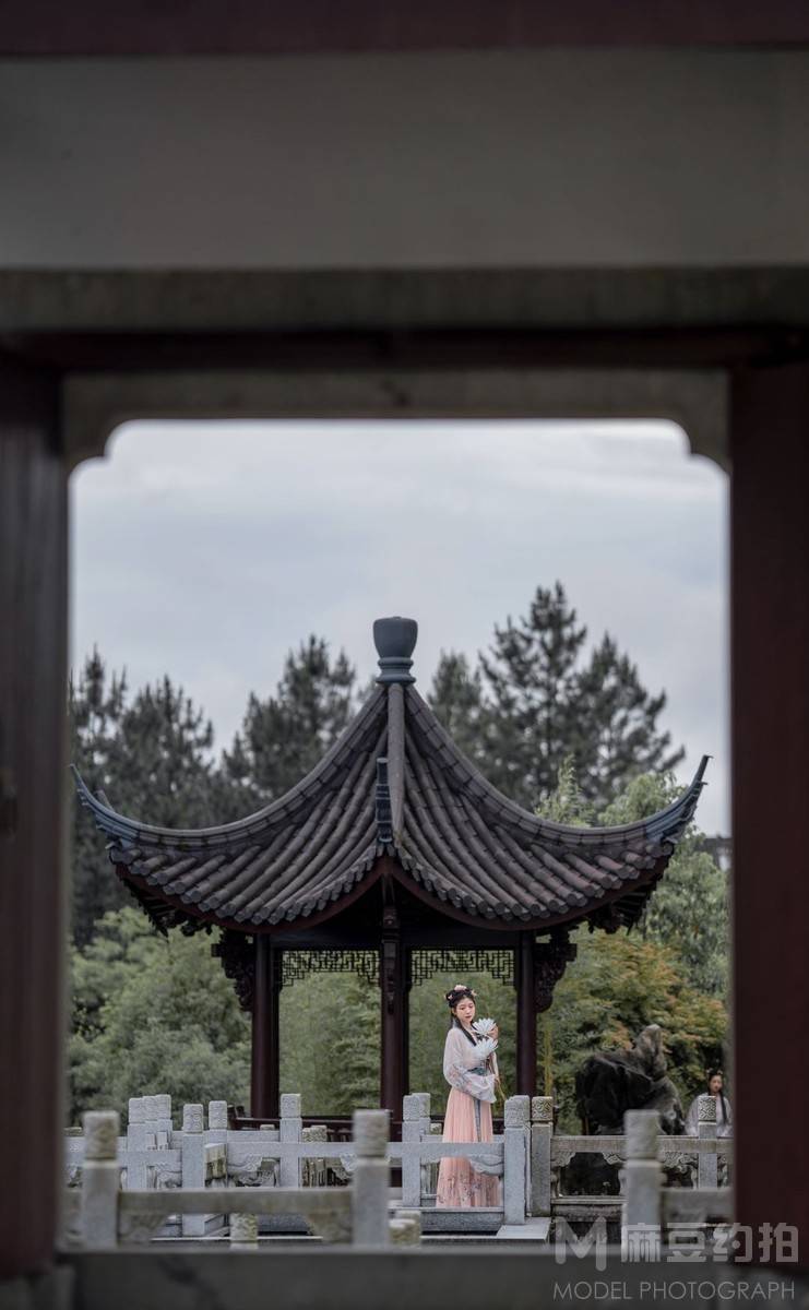 汉服模特