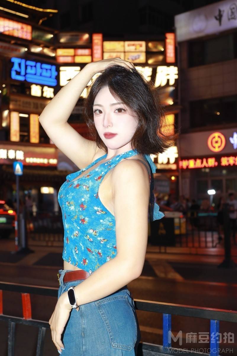 夜景模特