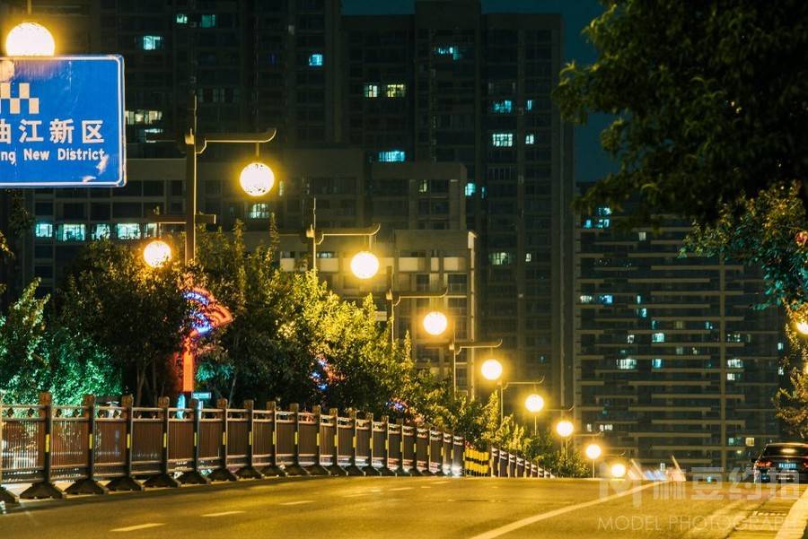 夜景模特
