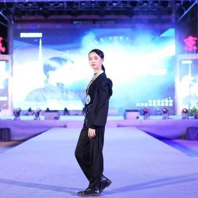 纪实模特