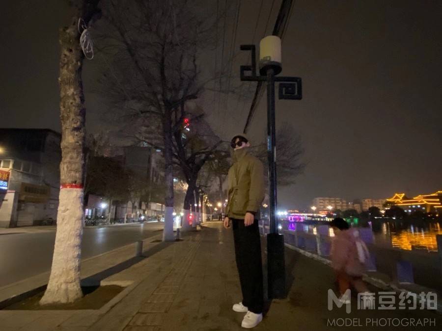 夜景模特