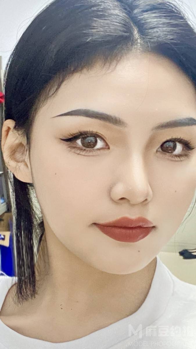 妆容模特