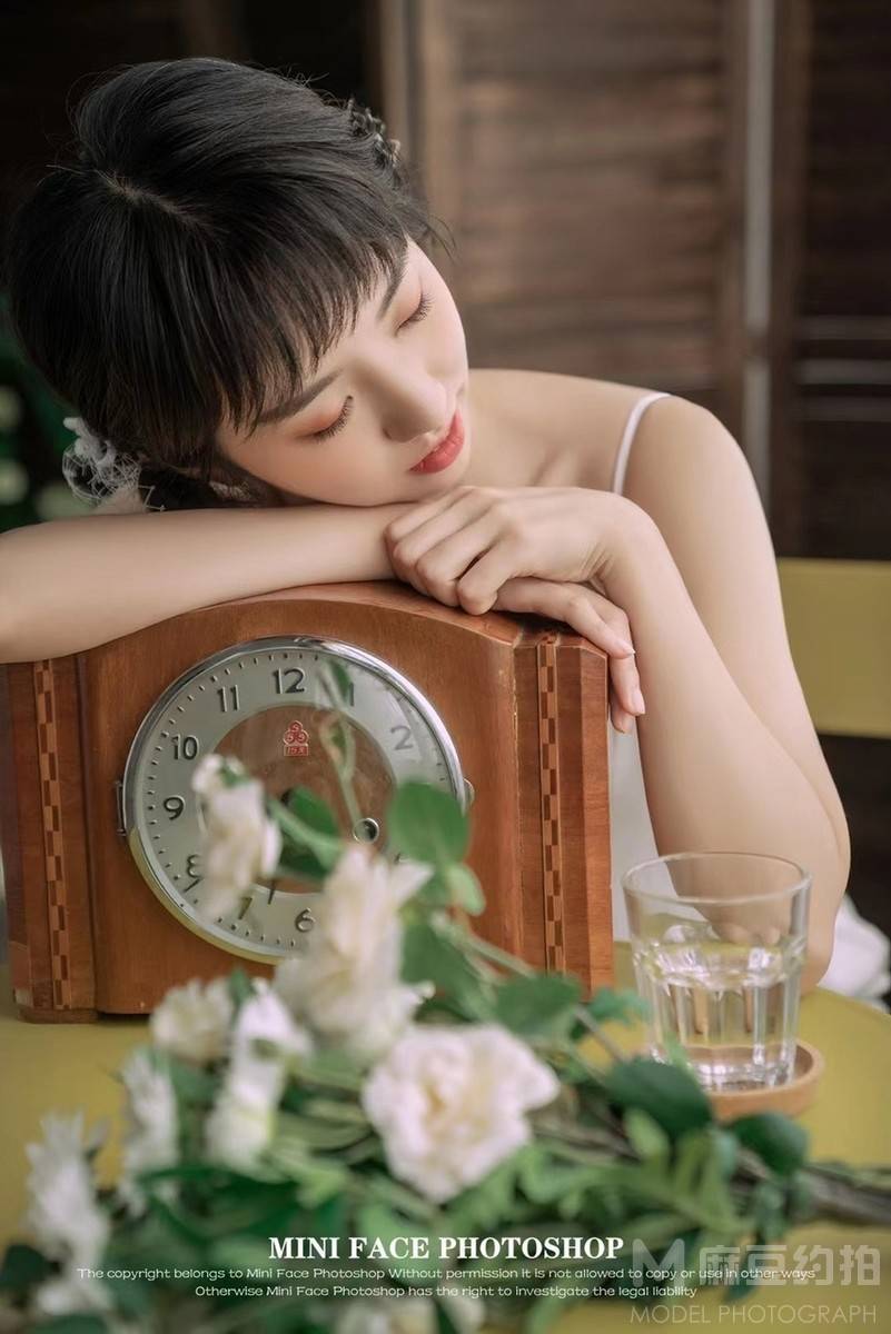 情绪模特