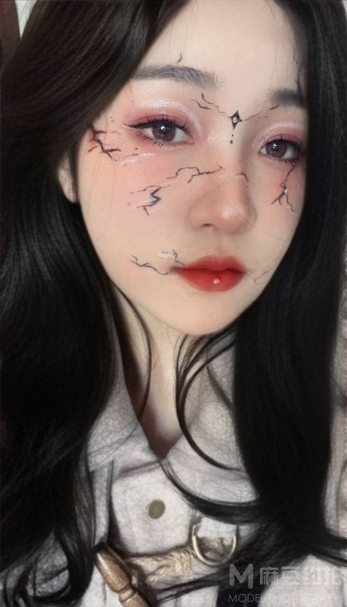 妆容模特