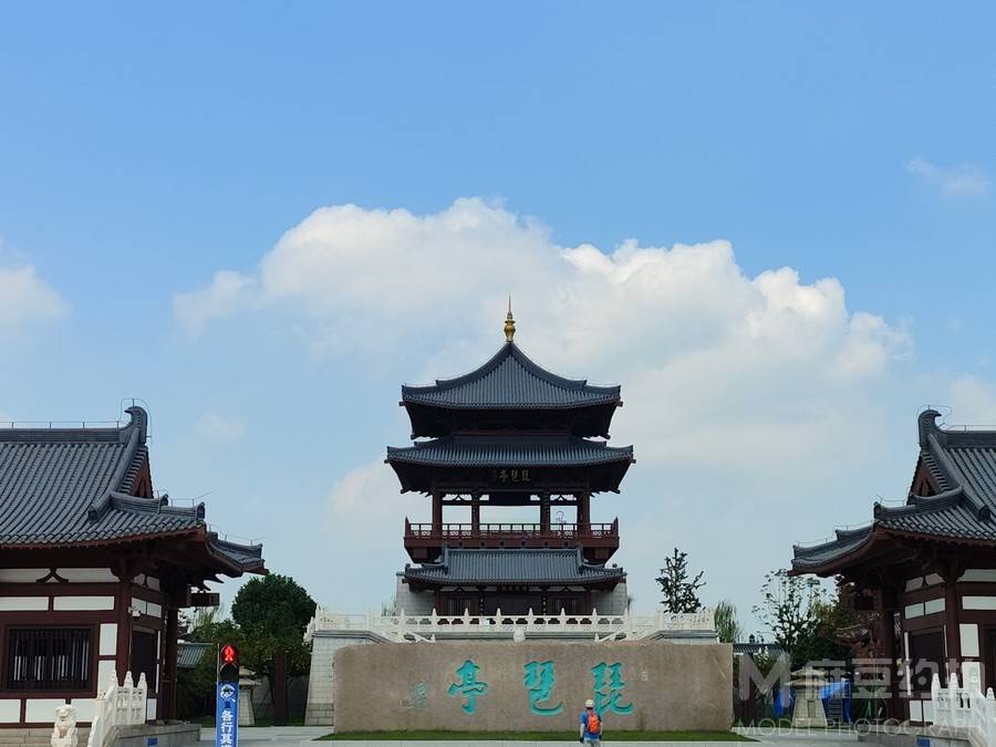 校园模特