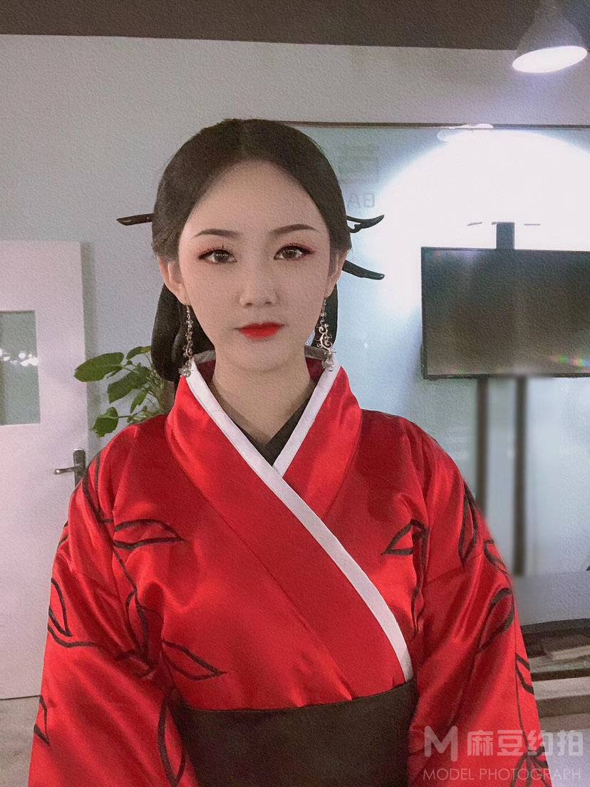 妆容模特