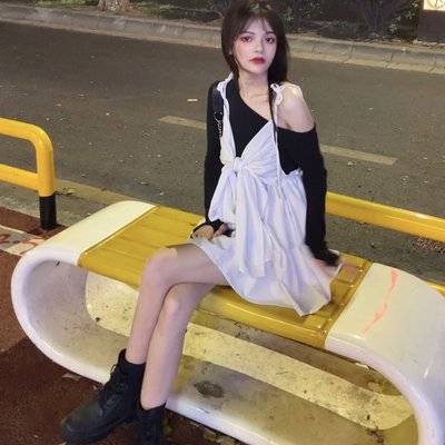 黑白模特