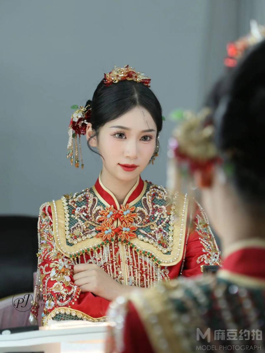 妆容模特