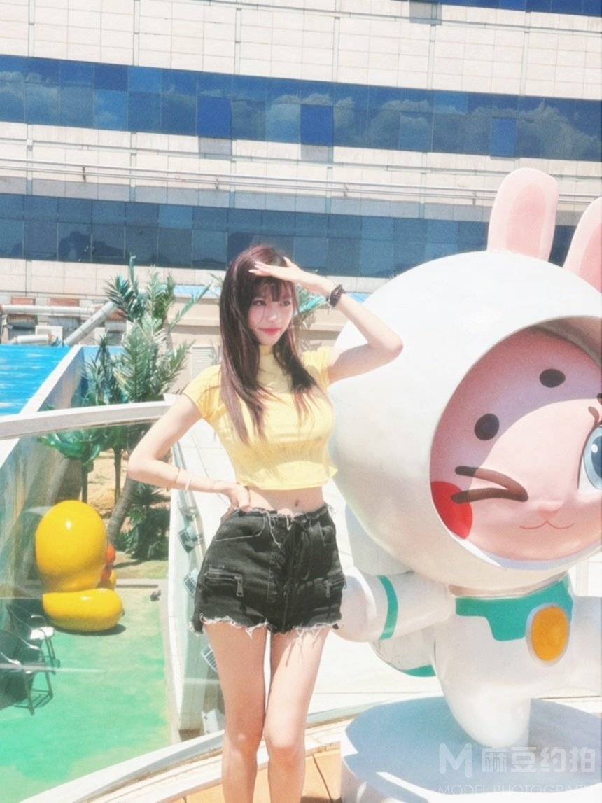 校园模特