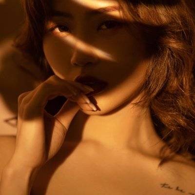 黑白模特