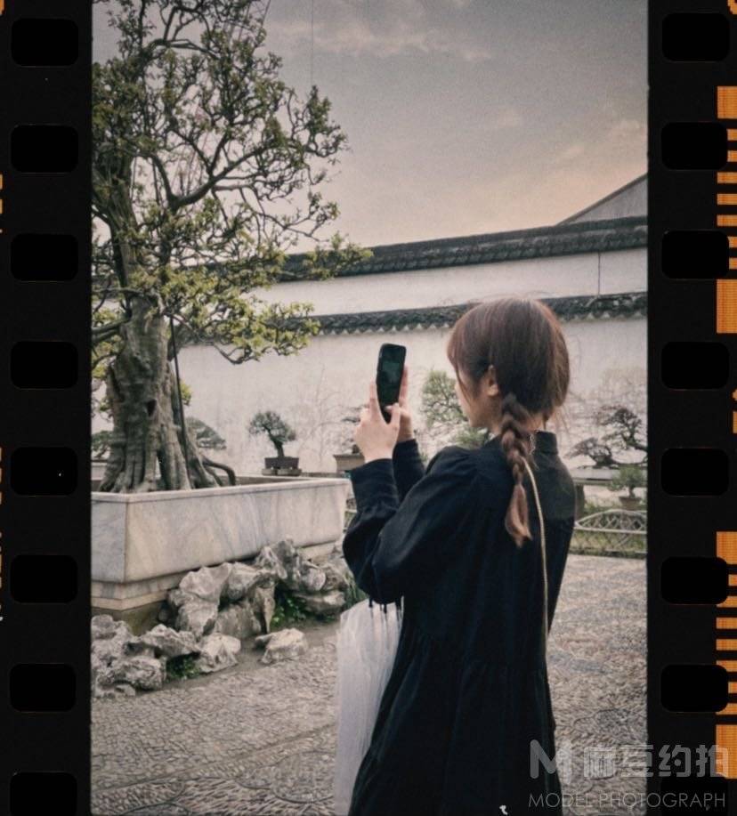 情绪模特