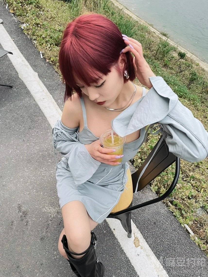宝丽来模特