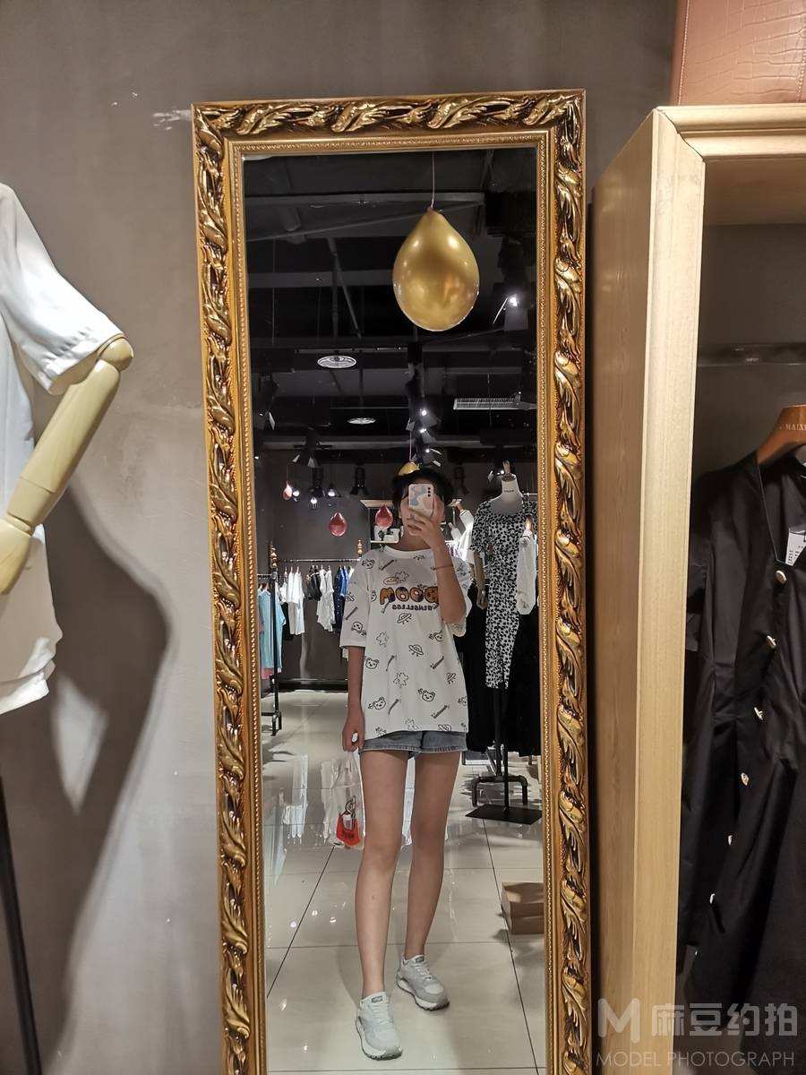 清新模特