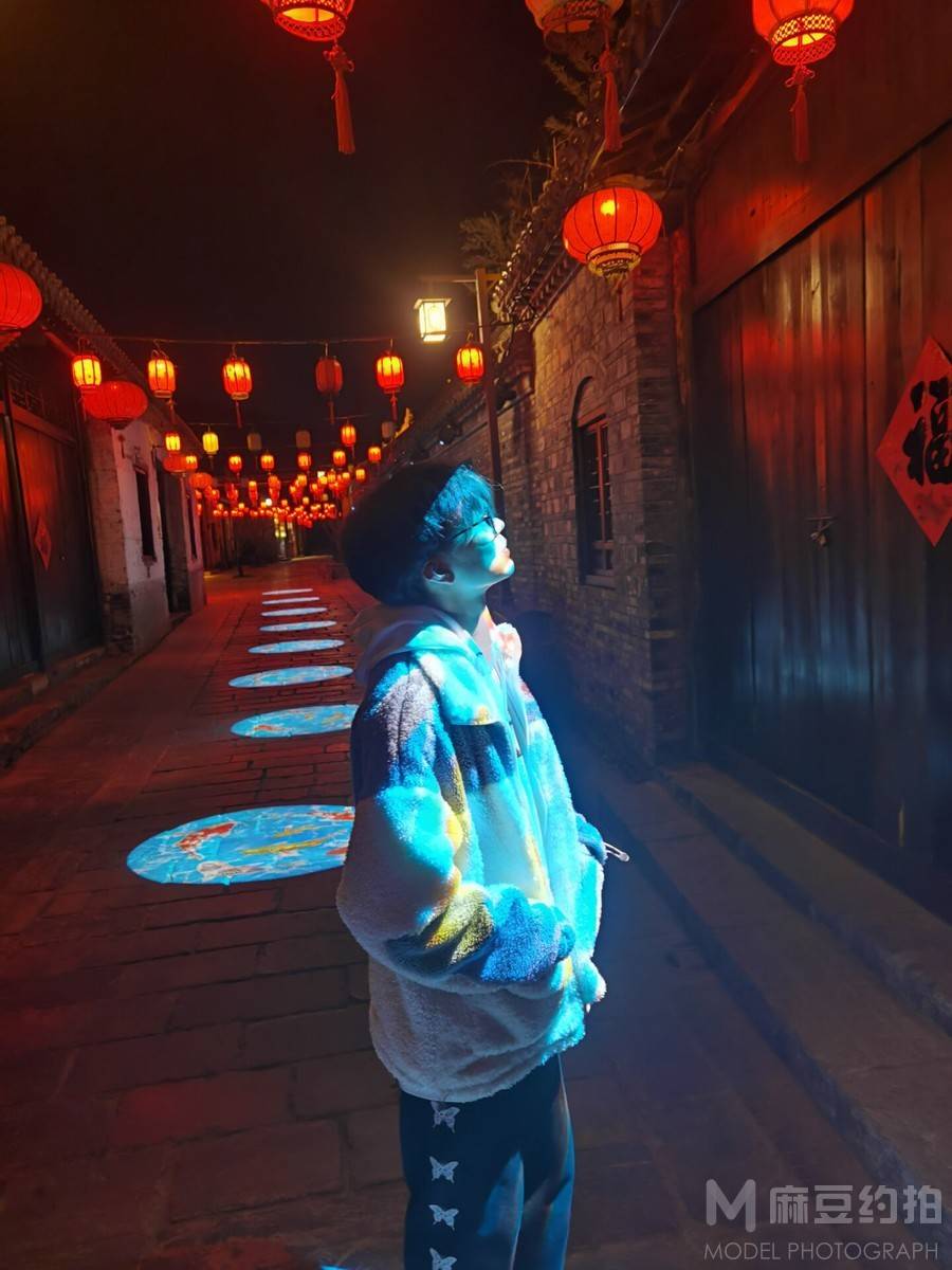 校园模特