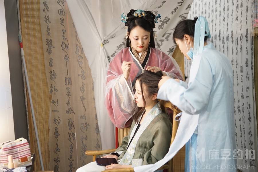 汉服模特