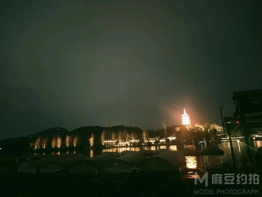 夜景模特