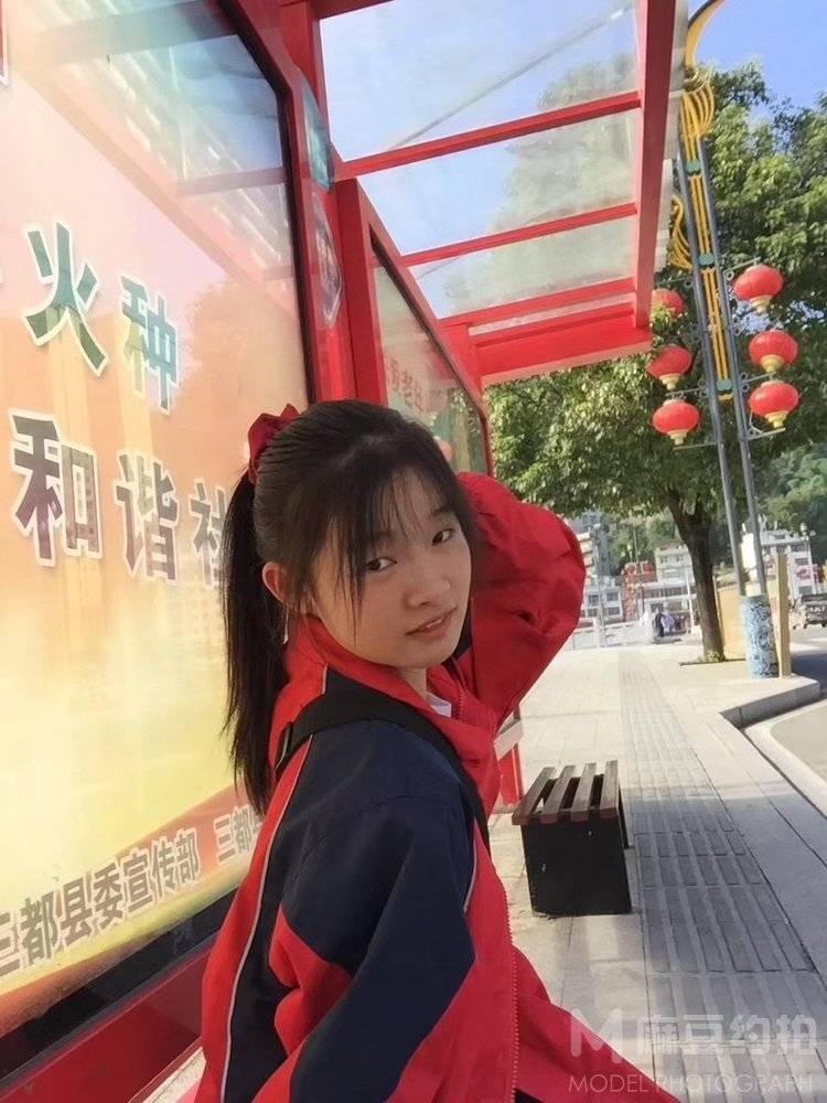 校园模特