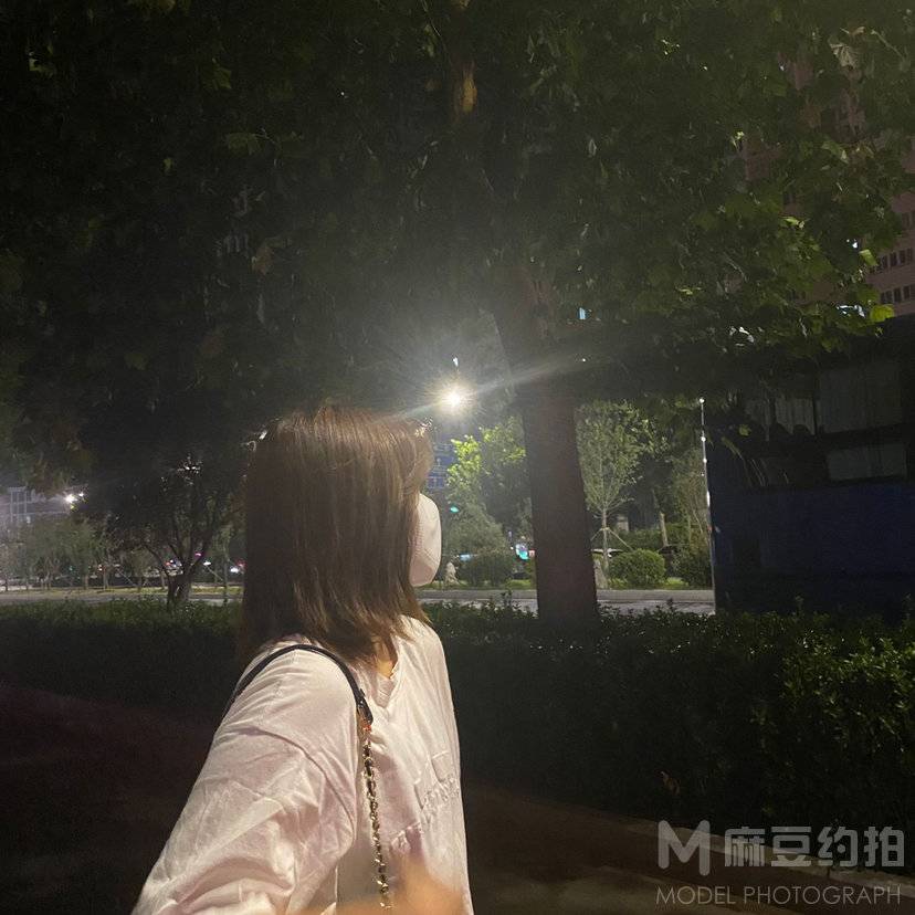 夜景模特