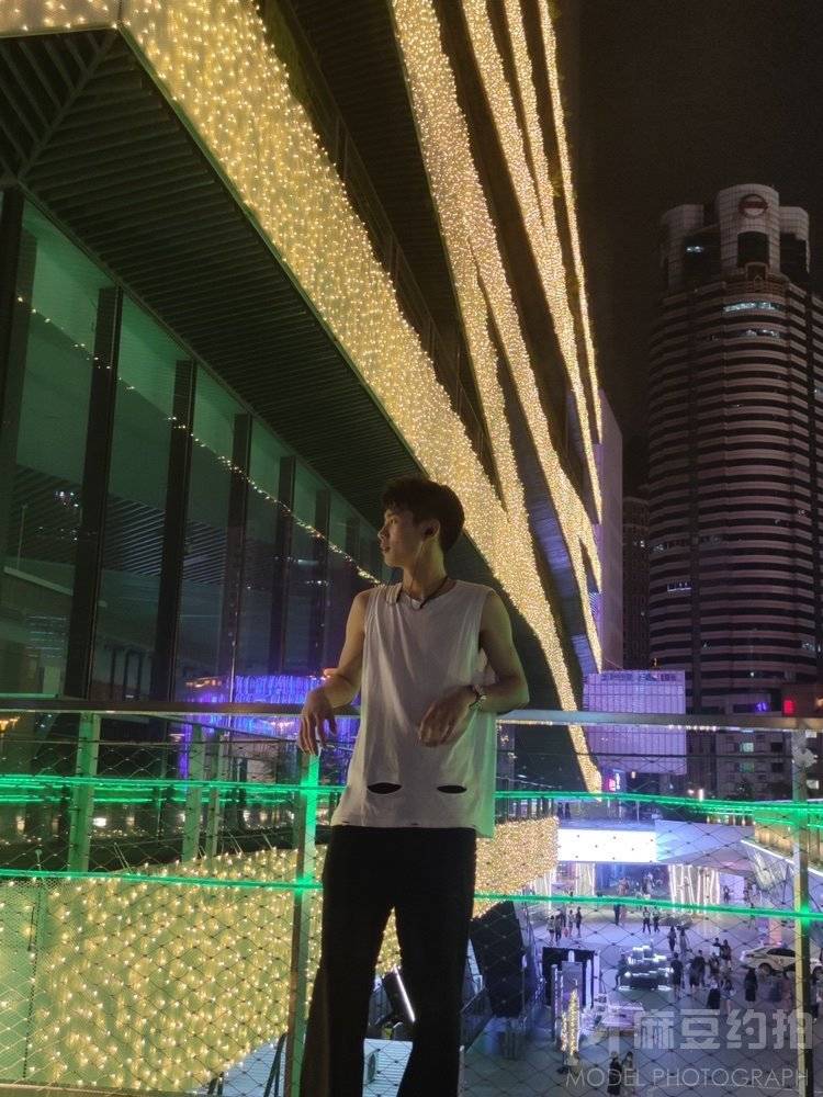 黑白模特