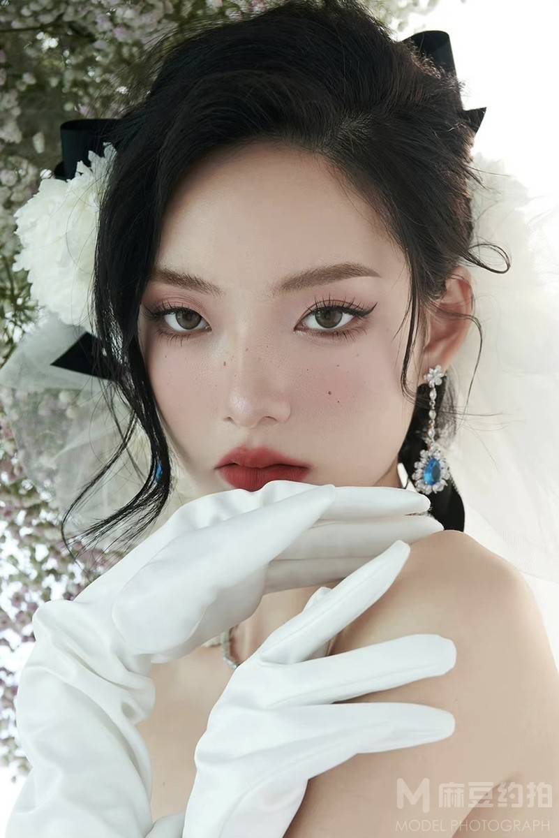 妆容模特