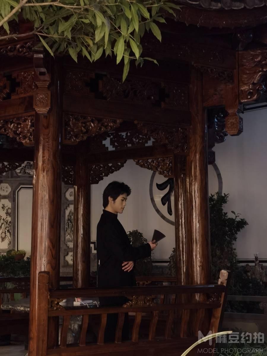 校园模特