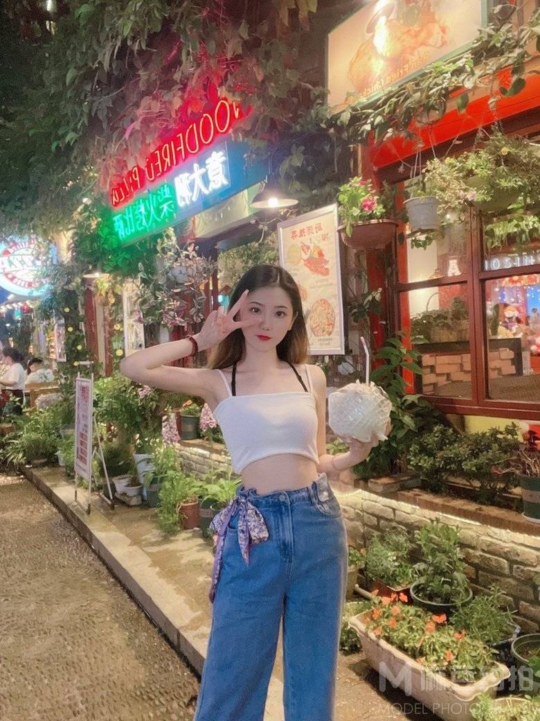清新模特