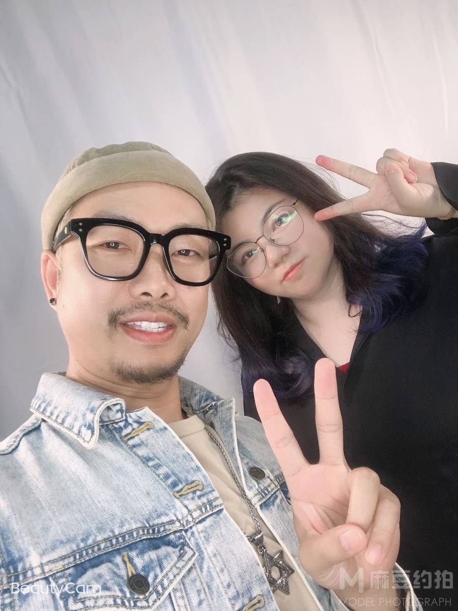 妆容模特