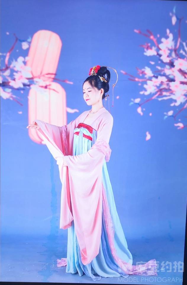 校园模特