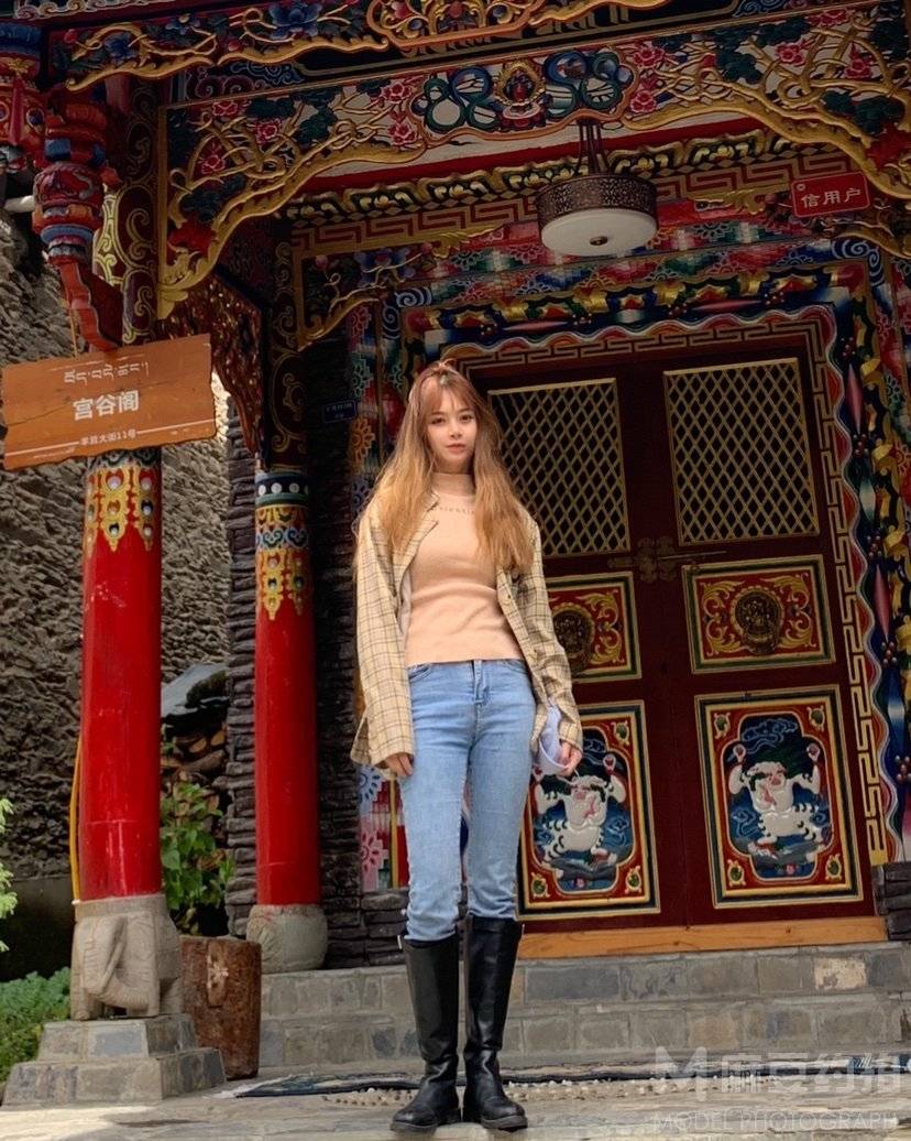 校园模特