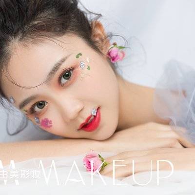 妆容模特
