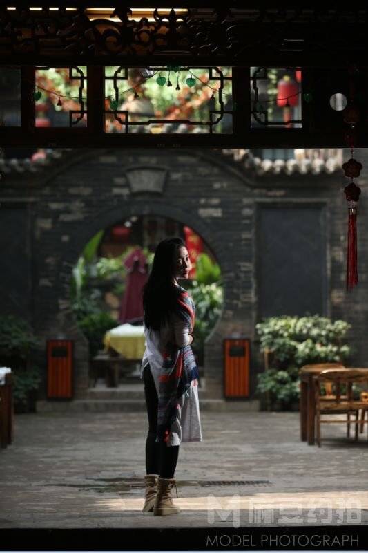 情绪模特
