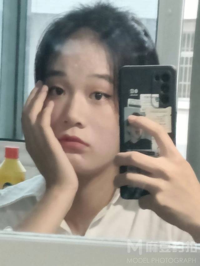 胶片模特