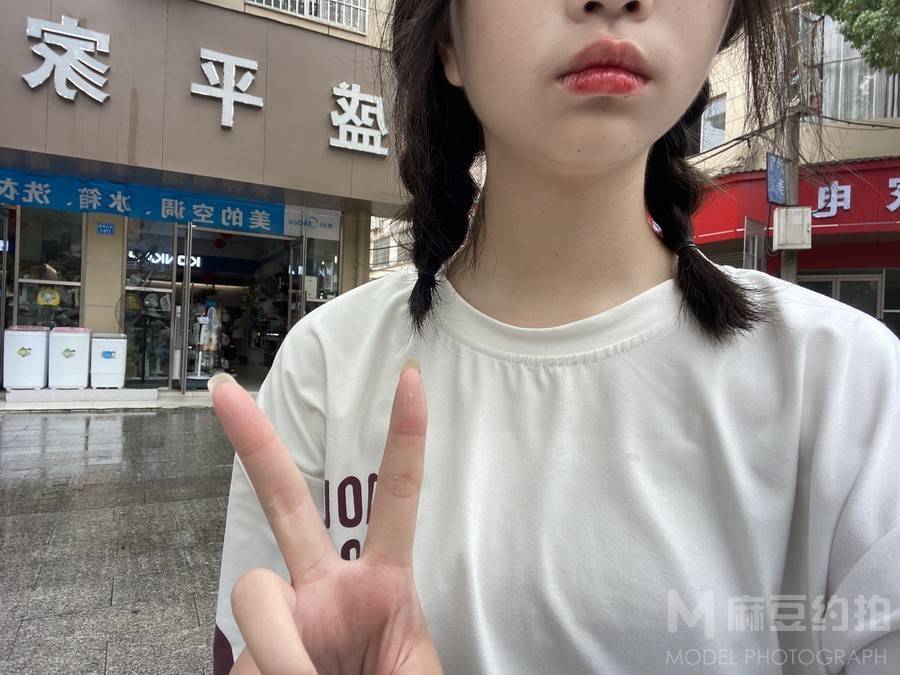 清新模特