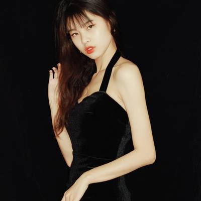 宝丽来模特